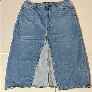Old Navy Mid-Rise Denim Maxi Skirt sz 14 Medium Wash Casual